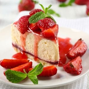 Cheesecake with Strawberry Filling