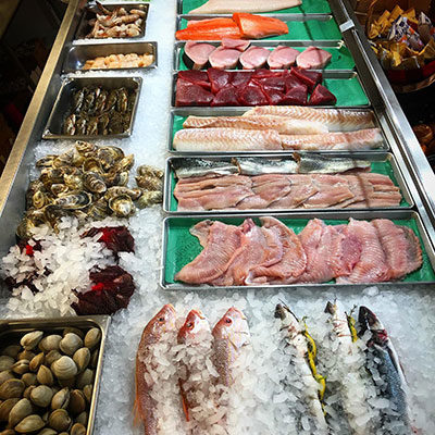 seafood case selection at glidden's island seafood