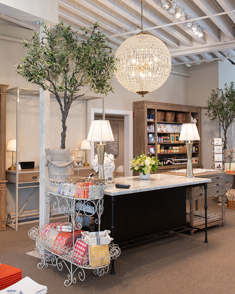 Spotlight: Fête Among the Flowers
